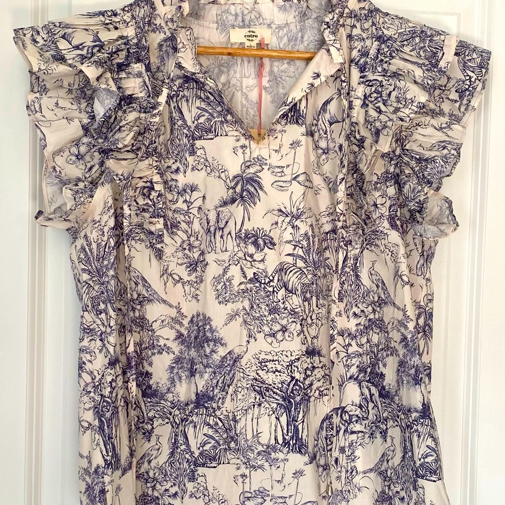 Gorgeous Boutique Flutter sleeve Blouse L